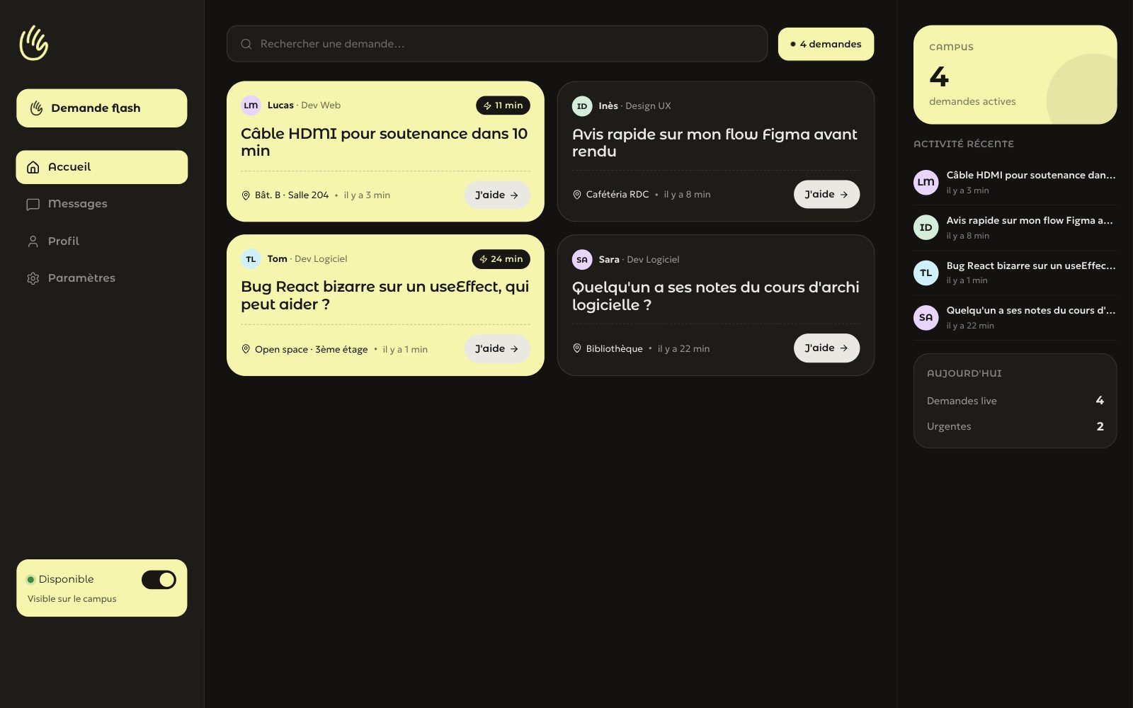 Le feed de Relay sur ordinateur : une barre latérale à gauche, quatre demandes d'aide en cartes crème et noires avec un bouton J'aide, et à droite le nombre de demandes actives et l'activité récente.